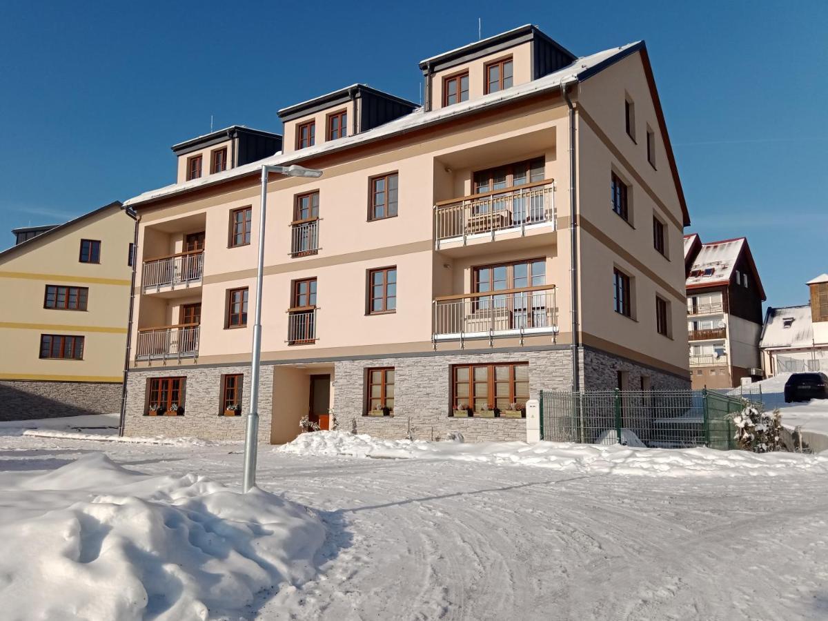 Apartment Hubert Kasperske Hory